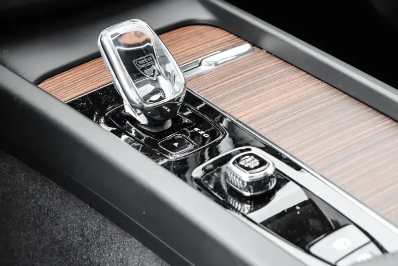 Volvo XC60 din 2024 cu 25.177 km - oferta VOL197479 - foto 12