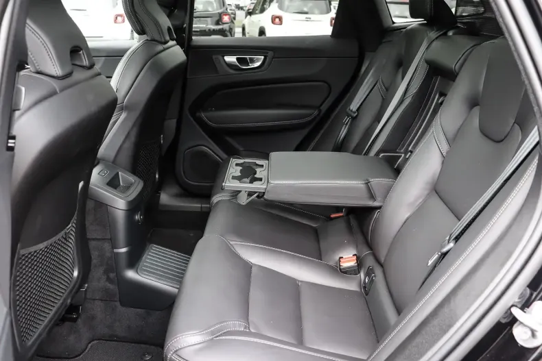 Volvo XC60 din 2024 cu 25.177 km - oferta VOL197479 - foto 14