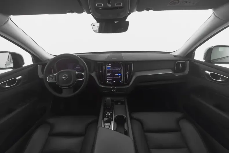 Volvo XC60 din 2023 cu 46.399 km - oferta VOL197481 - foto 3