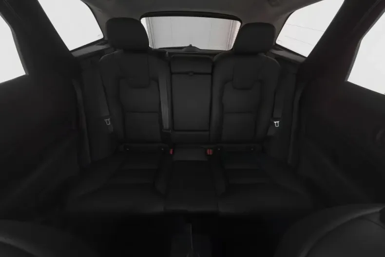 Volvo XC60 din 2023 cu 46.399 km - oferta VOL197481 - foto 5