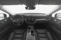 Volvo XC60 din 2023 cu 42.950 km - oferta VOL197483 - foto 3