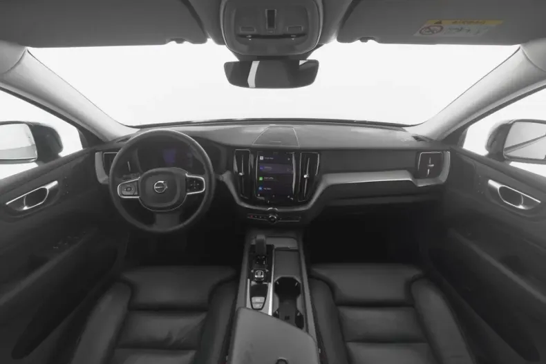Volvo XC60 din 2023 cu 42.950 km - oferta VOL197483 - foto 3