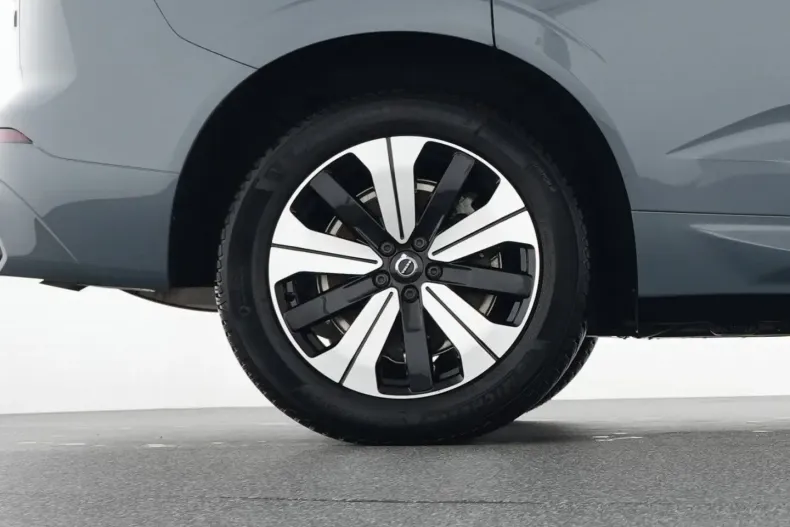 Volvo XC60 din 2023 cu 42.950 km - oferta VOL197483 - foto 22
