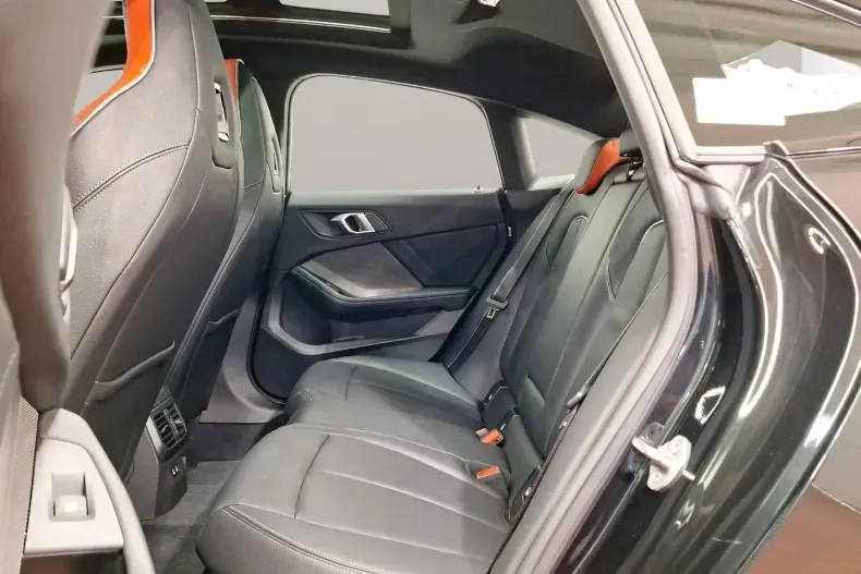 BMW 220i (Seria 2) din 2024 cu 11.383 km - oferta BMW197491 - foto 6