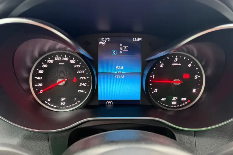 Mercedes-Benz GLC 300 (Clasa GLC) din 2022 cu 46.000 km - oferta MER197493 - foto 18