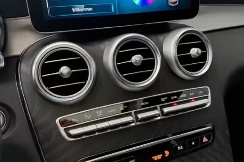 Mercedes-Benz GLC 220 (Clasa GLC) din 2023 cu 61.500 km - oferta MER197495 - foto 13
