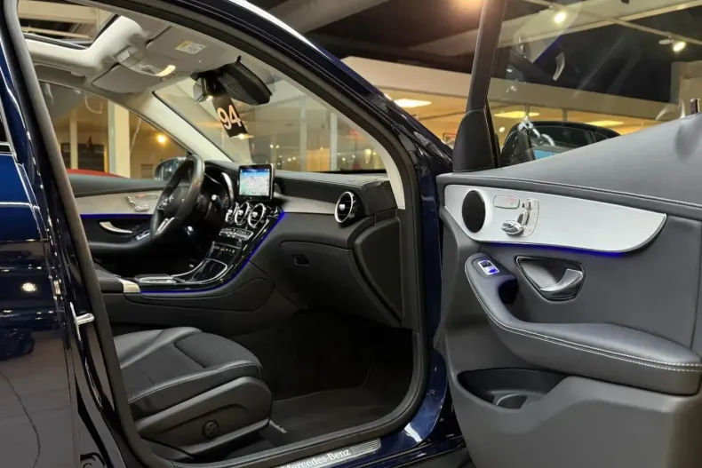 Mercedes-Benz GLC 300 (Clasa GLC) din 2021 cu 81.170 km - oferta MER197496 - foto 21
