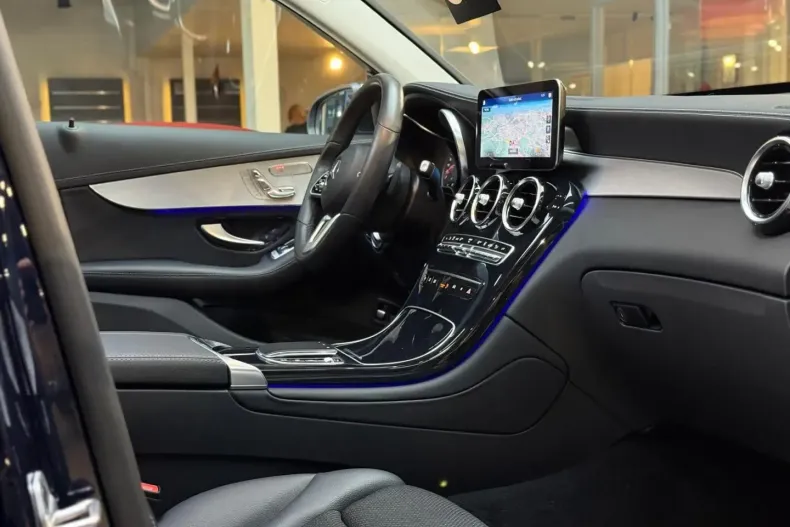 Mercedes-Benz GLC 300 (Clasa GLC) din 2021 cu 81.170 km - oferta MER197496 - foto 22