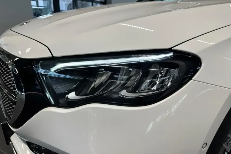 Mercedes-Benz E 300 (Clasa E) din 2024 cu 16.150 km - oferta MER197498 - foto 2