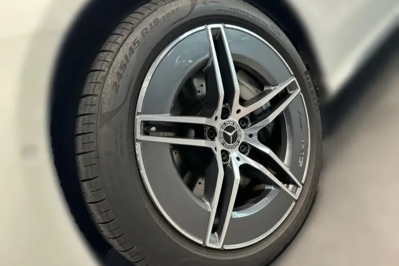 Mercedes-Benz E 300 (Clasa E) din 2024 cu 16.150 km - oferta MER197498 - foto 4