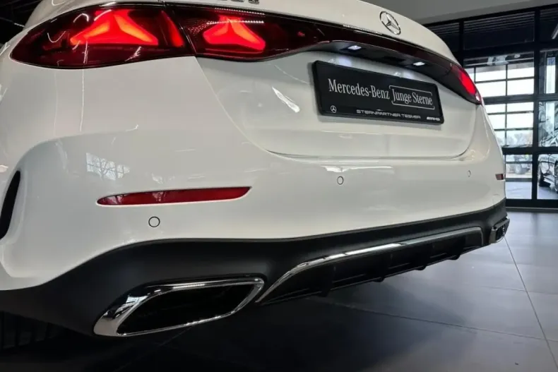 Mercedes-Benz E 300 (Clasa E) din 2024 cu 16.150 km - oferta MER197498 - foto 11