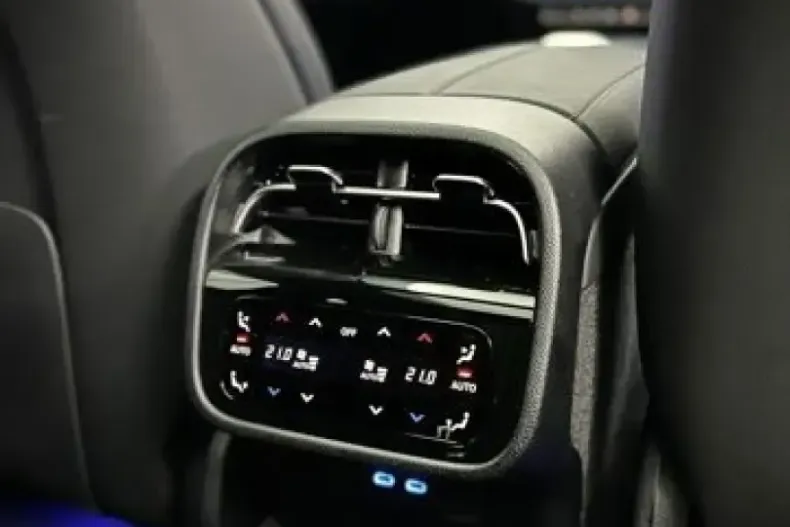 Mercedes-Benz E 300 (Clasa E) din 2024 cu 65.175 km - oferta MER197499 - foto 21