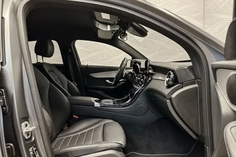 Mercedes-Benz GLC 300 (Clasa GLC) din 2022 cu 61.277 km - oferta MER197502 - foto 18