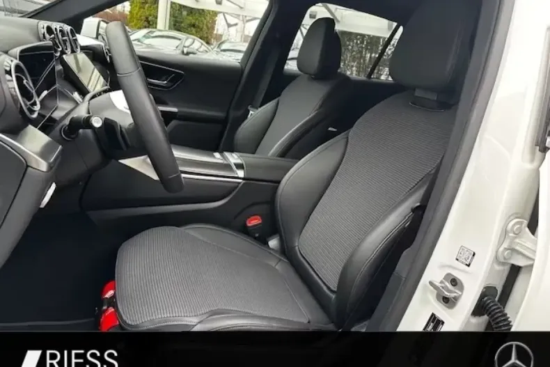 Mercedes-Benz GLC 200 (Clasa GLC) din 2025 cu 10.334 km - oferta MER197503 - foto 7