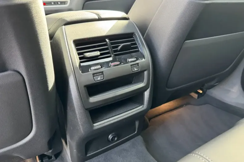 BMW X6 (Seria X) din 2025 cu 4.102 km - oferta BMW197504 - foto 18