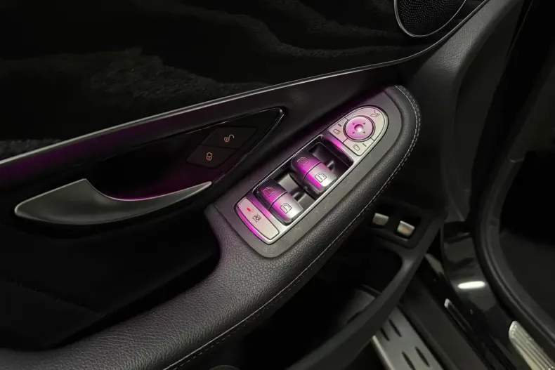 Mercedes-Benz GLC 300 (Clasa GLC) din 2022 cu 60.648 km - oferta MER197508 - foto 23