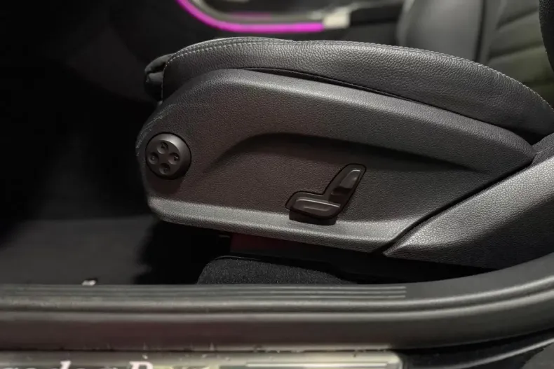 Mercedes-Benz GLC 300 (Clasa GLC) din 2022 cu 60.648 km - oferta MER197508 - foto 24