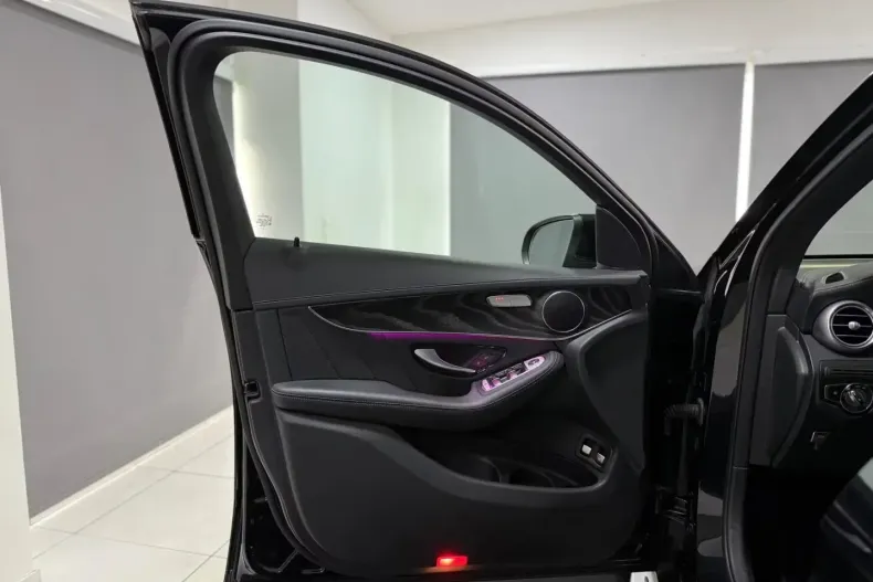 Mercedes-Benz GLC 300 (Clasa GLC) din 2022 cu 60.648 km - oferta MER197508 - foto 27