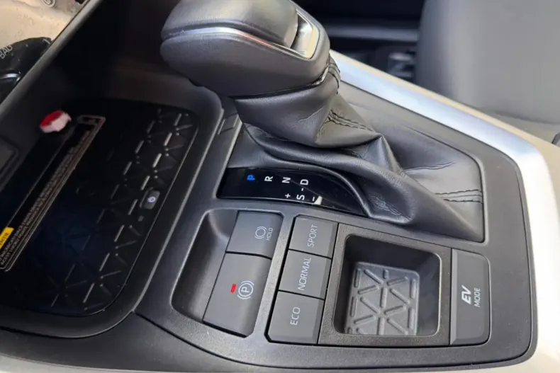 Toyota RAV4 din 2021 cu 45.987 km - oferta TOY197509 - foto 16