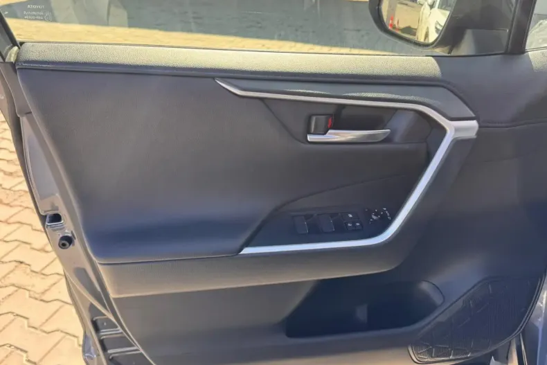 Toyota RAV4 din 2021 cu 45.987 km - oferta TOY197509 - foto 22