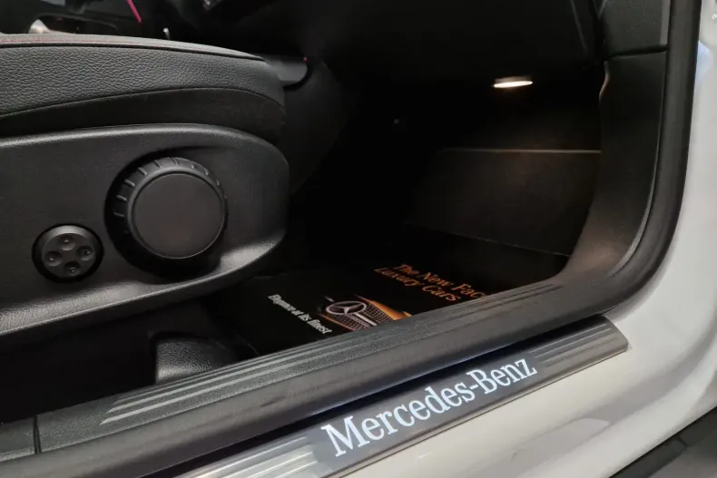 Mercedes-Benz GLA 200 (Clasa GLA) din 2025 cu 9.100 km - oferta MER197511 - foto 22