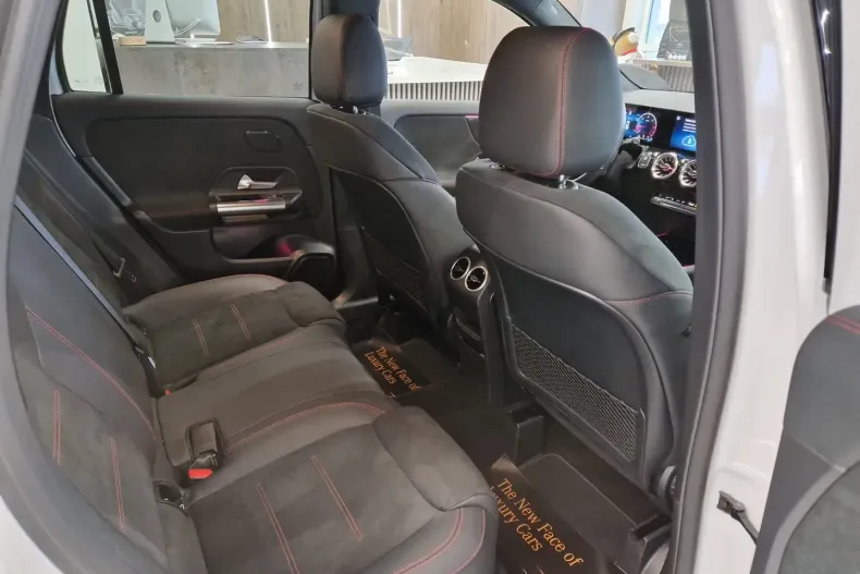 Mercedes-Benz GLA 200 (Clasa GLA) din 2025 cu 9.100 km - oferta MER197511 - foto 24