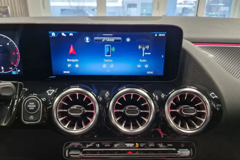 Mercedes-Benz GLA 200 (Clasa GLA) din 2025 cu 9.100 km - oferta MER197511 - foto 26