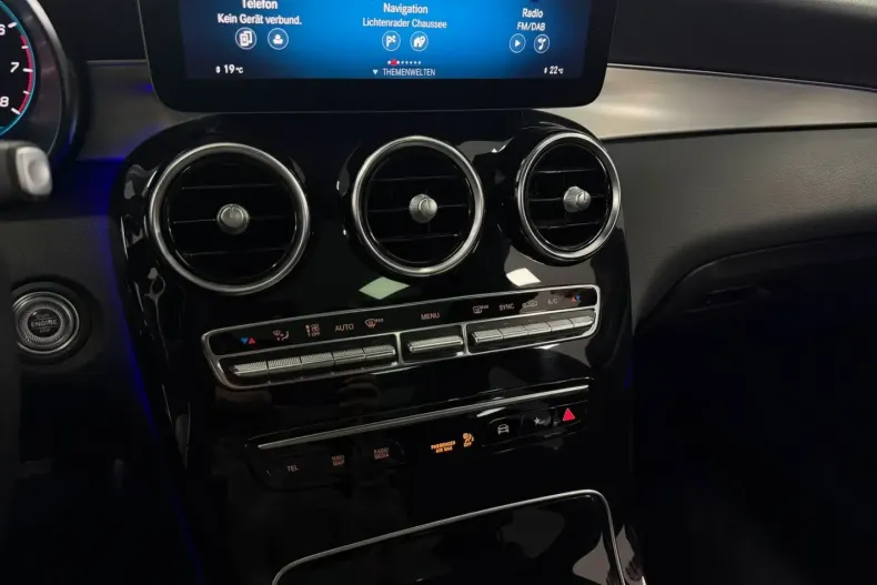 Mercedes-Benz GLC 200 (Clasa GLC) din 2022 cu 87.242 km - oferta MER197519 - foto 14