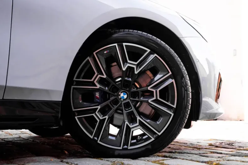 BMW 520 (Seria 5) din 2025 cu 15.000 km - oferta BMW197525 - foto 2