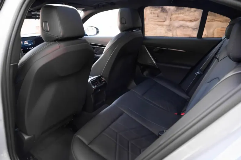 BMW 520 (Seria 5) din 2025 cu 15.000 km - oferta BMW197525 - foto 7