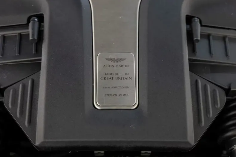 Aston Martin DBX din 2024 cu 9.200 km - oferta AST197527 - foto 10