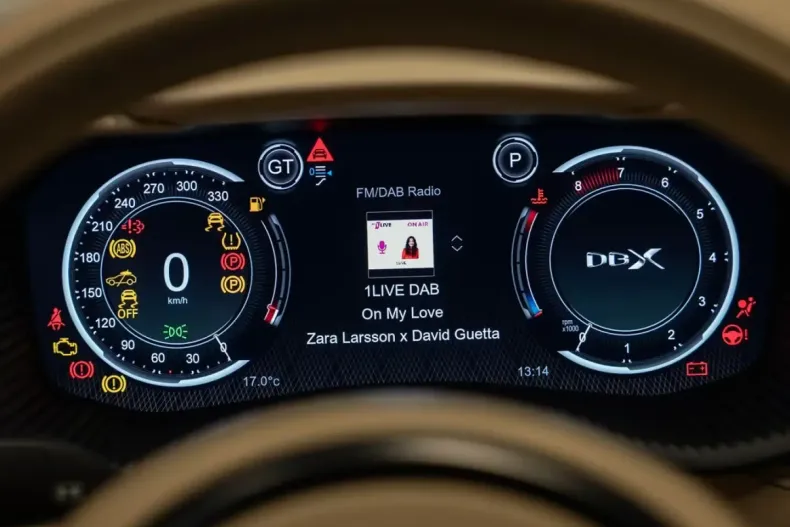 Aston Martin DBX din 2024 cu 9.200 km - oferta AST197527 - foto 11