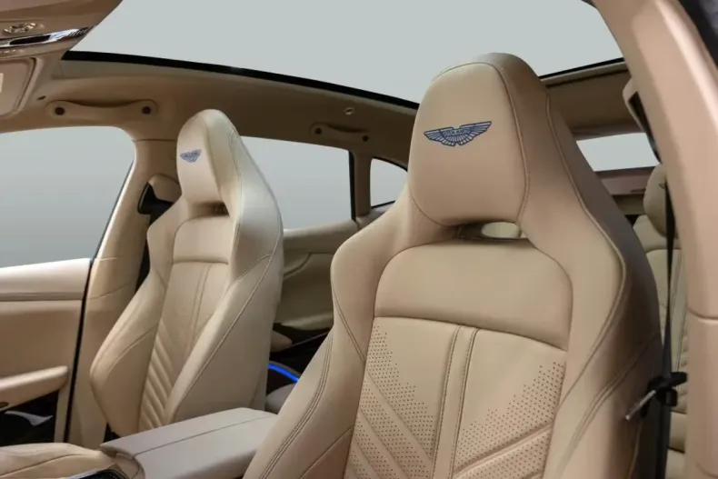 Aston Martin DBX din 2024 cu 9.200 km - oferta AST197527 - foto 17