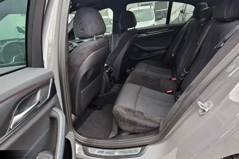 BMW 545 (Seria 5) din 2022 cu 60.670 km - oferta BMW197528 - foto 12