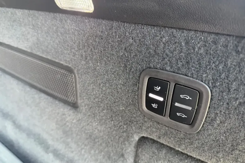 Porsche Cayenne din 2023 cu 69.250 km - oferta POR197529 - foto 8