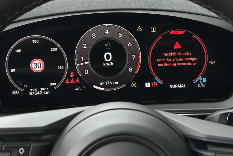 Porsche Cayenne din 2023 cu 87.650 km - oferta POR197532 - foto 17