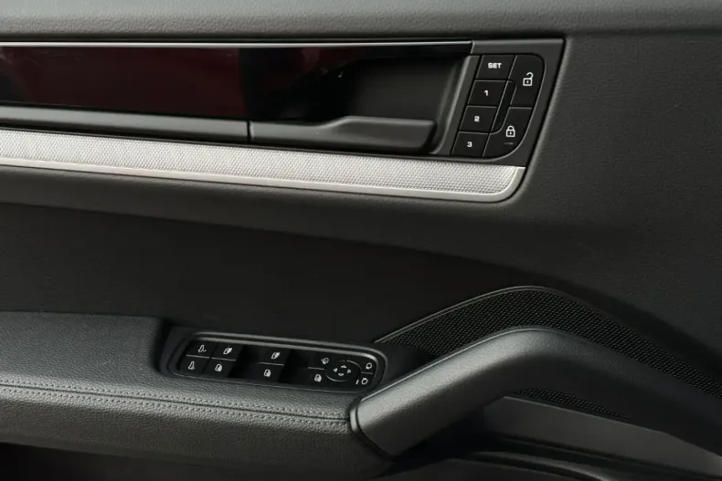 Porsche Cayenne din 2023 cu 87.650 km - oferta POR197532 - foto 23