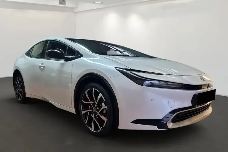 Toyota Prius din 2023 cu 4.500 km - oferta TOY197538 - foto 3