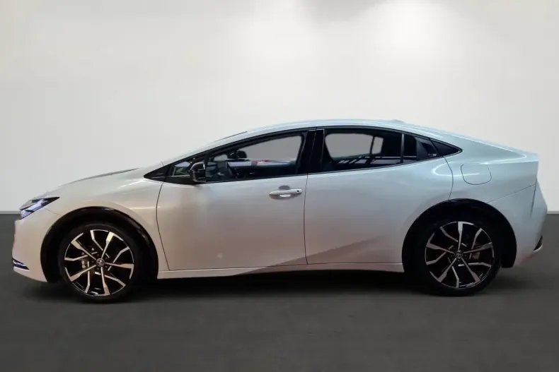 Toyota Prius din 2023 cu 4.500 km - oferta TOY197538 - foto 4