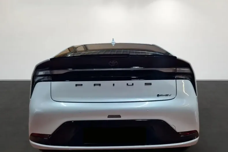 Toyota Prius din 2023 cu 4.500 km - oferta TOY197538 - foto 6