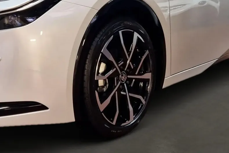 Toyota Prius din 2023 cu 4.500 km - oferta TOY197538 - foto 8