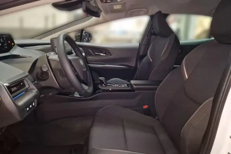 Toyota Prius din 2023 cu 4.500 km - oferta TOY197538 - foto 9