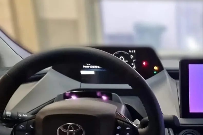 Toyota Prius din 2023 cu 4.500 km - oferta TOY197538 - foto 13