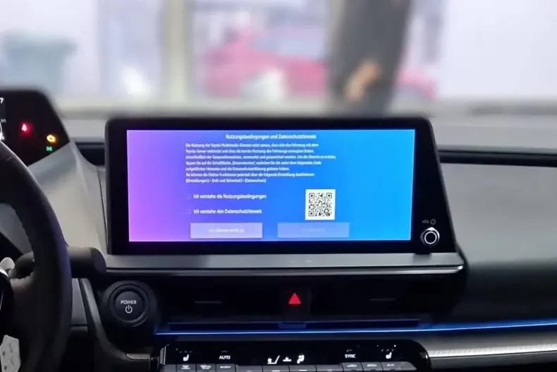 Toyota Prius din 2023 cu 4.500 km - oferta TOY197538 - foto 14