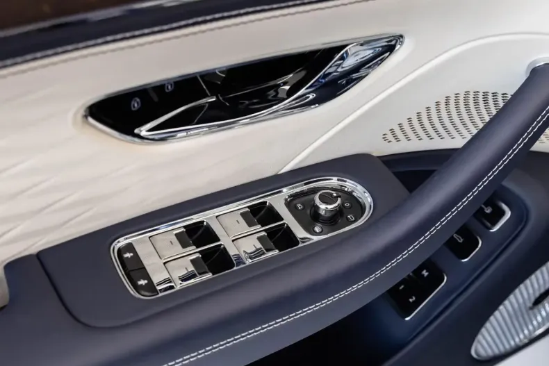 Bentley Flying Spur din 2025 cu 3.500 km - oferta BEN197540 - foto 18