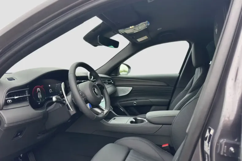 Maserati Grecale din 2026 cu 500 km - oferta MAS197542 - foto 2