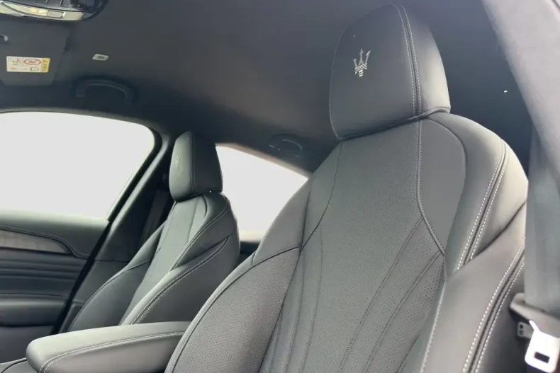 Maserati Grecale din 2026 cu 500 km - oferta MAS197542 - foto 11