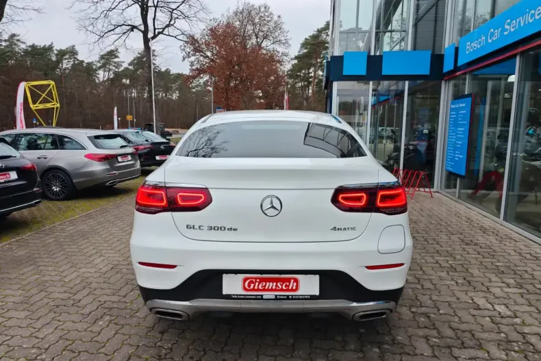 Mercedes-Benz GLC 300 (Clasa GLC) din 2022 cu 69.000 km - oferta MER197547 - foto 4