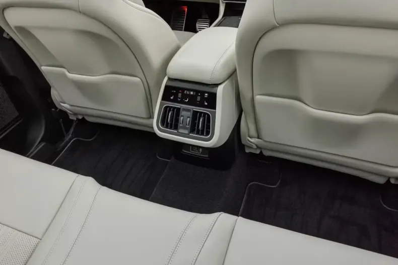 Maserati Grecale din 2026 cu 60 km - oferta MAS197549 - foto 15