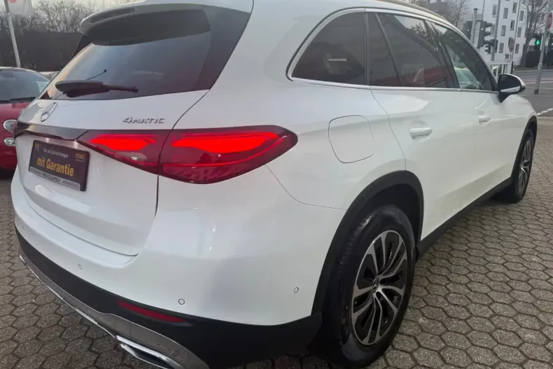 Mercedes-Benz GLC 200 (Clasa GLC) din 2024 cu 61.900 km - oferta MER197550 - foto 4